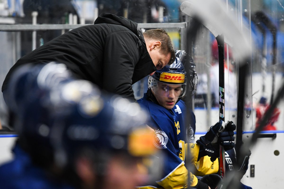 Martin Janeček na střídačce juniorů Zlína